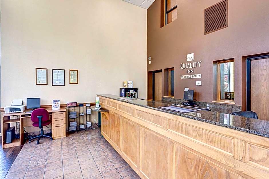 Quality Inn West