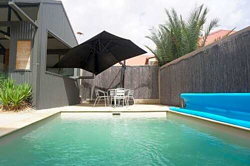 Charles Sturt Suites & Apartments