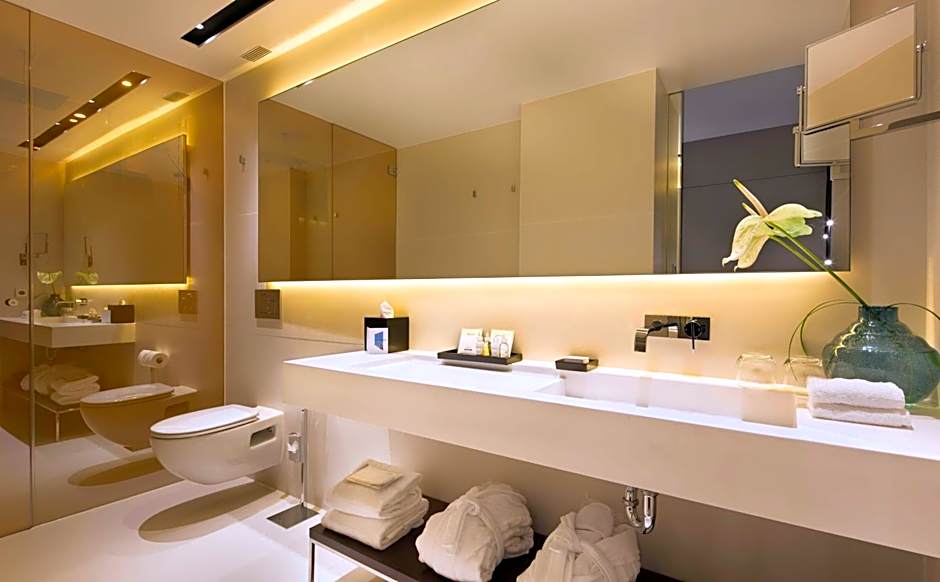 art'otel Amsterdam, powered by Radisson Hotels