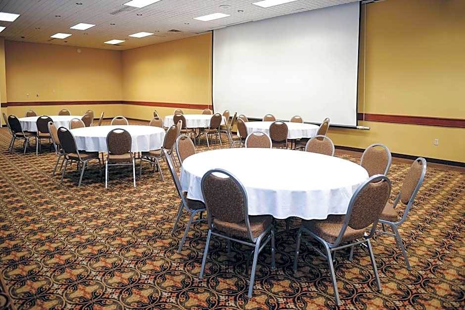Quality Inn & Suites Ames Conference Center Near ISU Campus