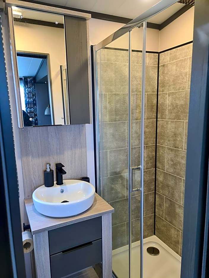 Mawgan Pads Lazy Days Lodge