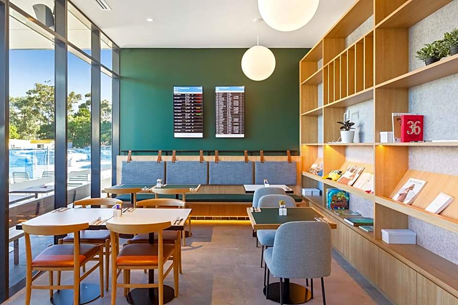 Mantra on Sydney Airport