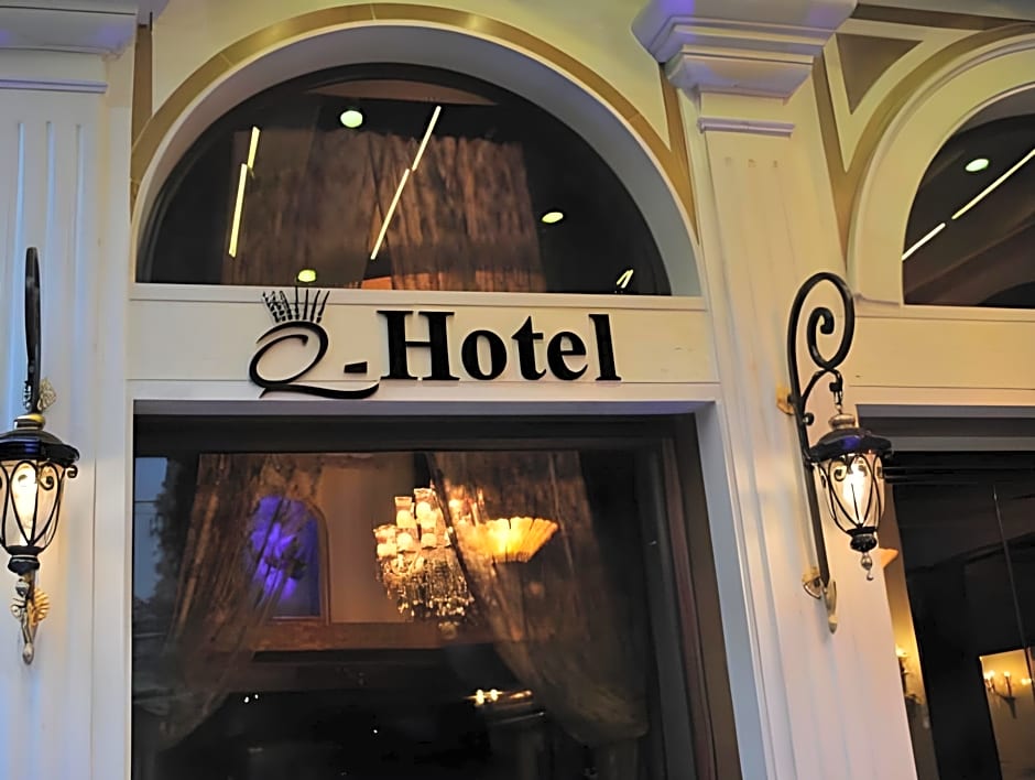 Q Hotel