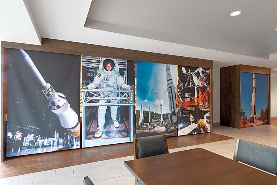 Holiday Inn Express Hotel & Suites Huntsville West - Research Park By IHG