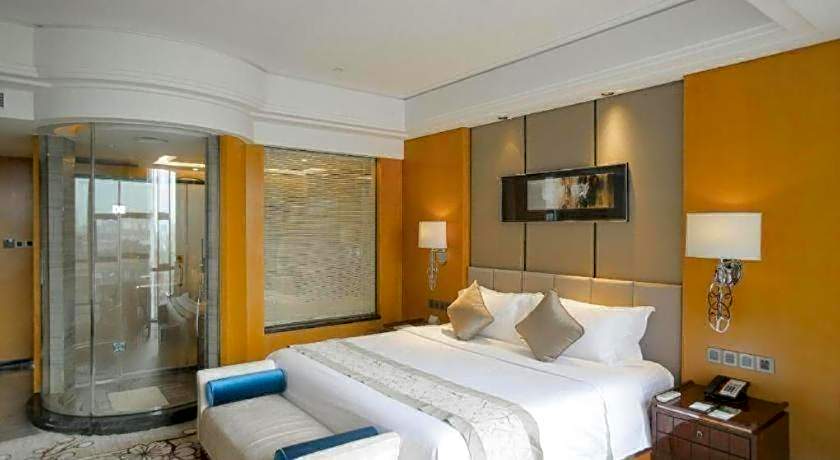Zhangjiagang Zhonglian GDH International  Hotel