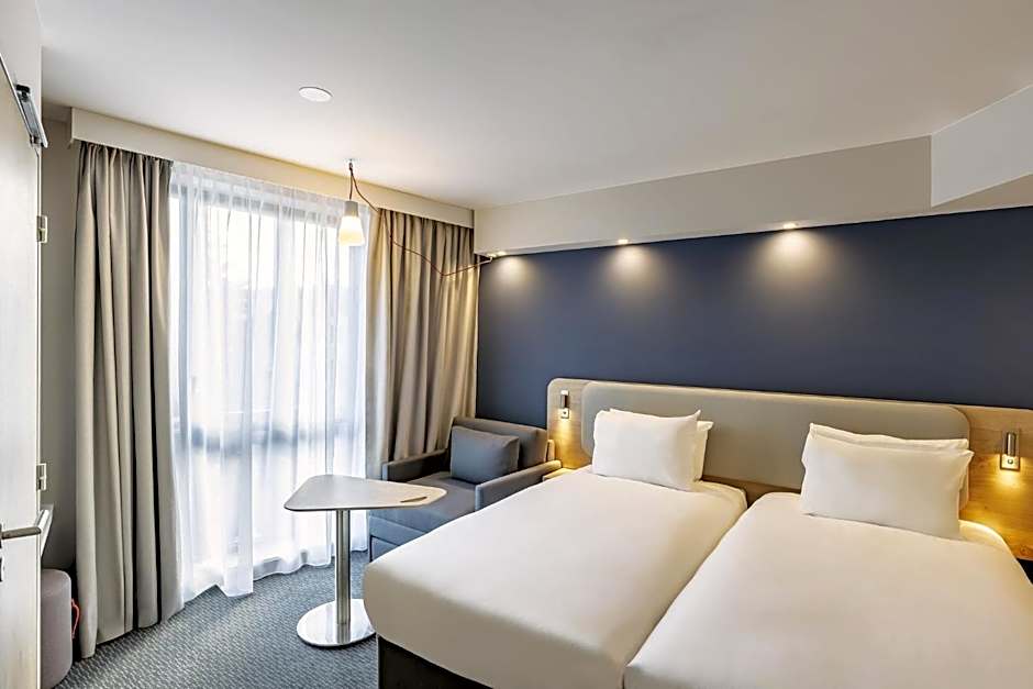 Holiday Inn Express Paris Poissy By IHG