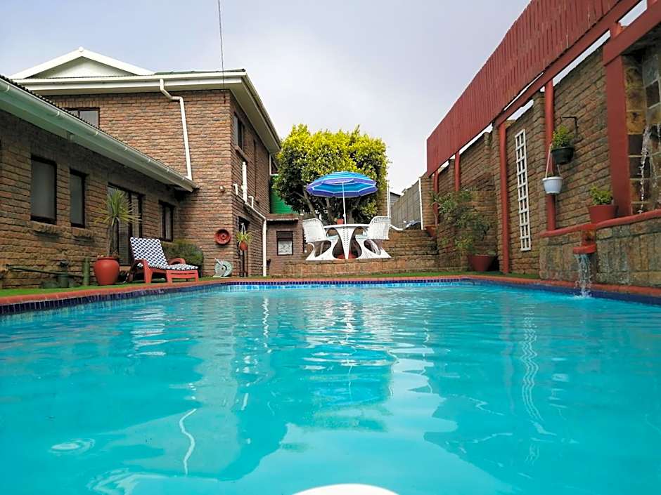 Amzee Bokmakierie Guest House