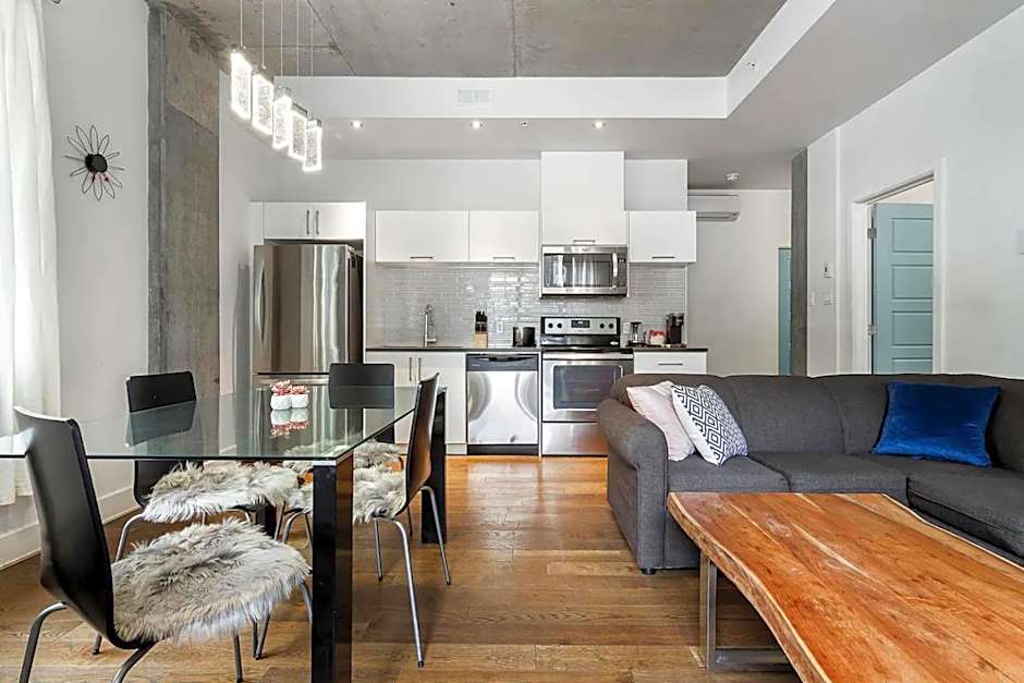 Rozenhaus Montreal Hotel