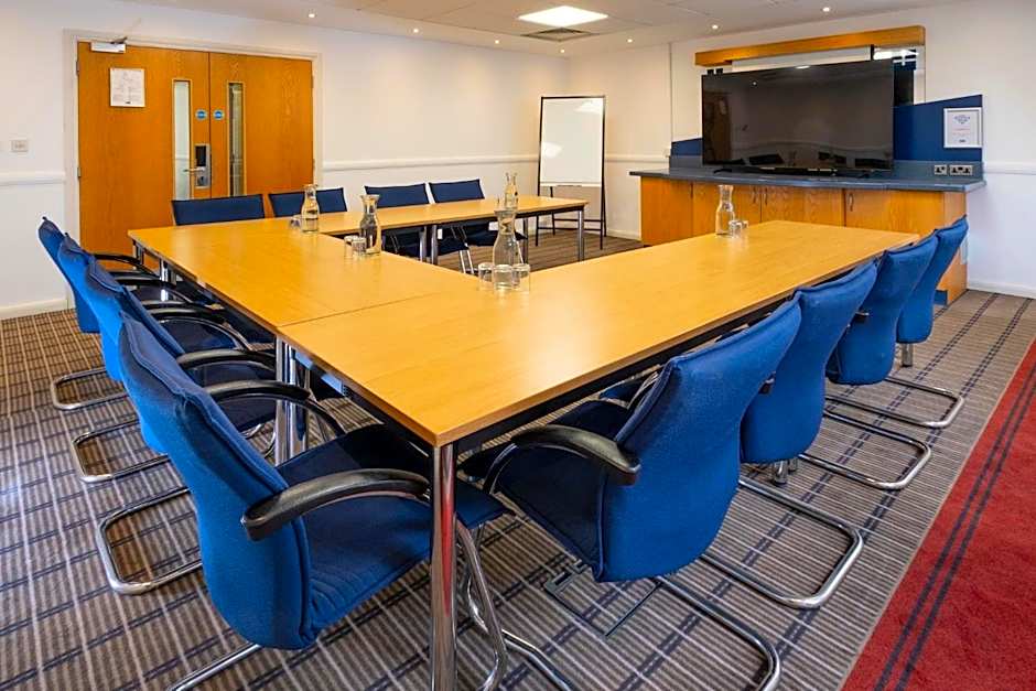 Holiday Inn Express Droitwich Spa By IHG