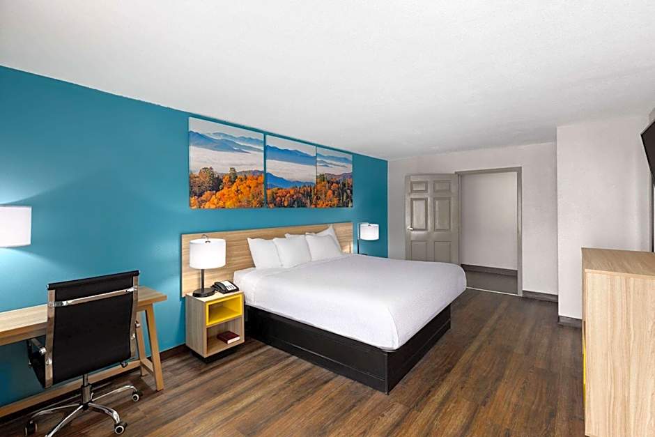 Days Inn by Wyndham Clarksville North