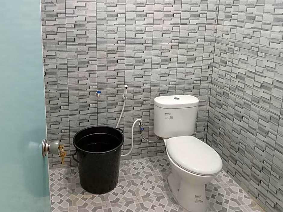 Zulfina Homestay Syariah Mitra RedDoorz