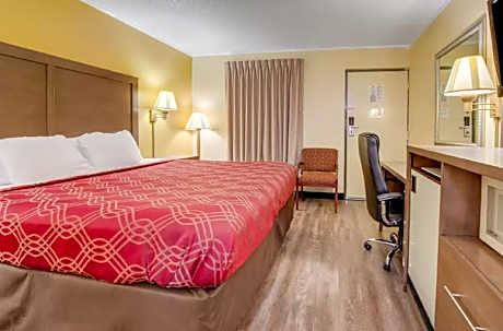 1 King Bed, Nonsmoking