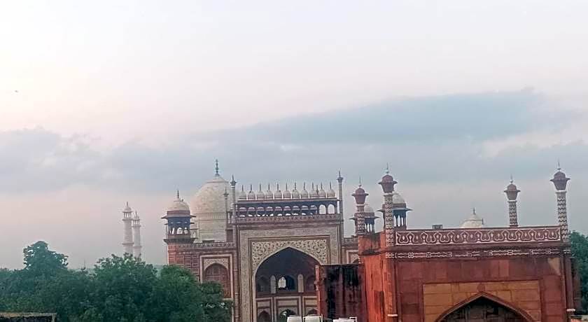 Hotel Raj Bed & Breakfast