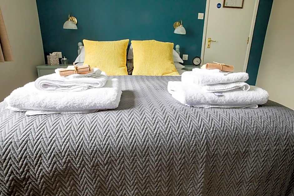 Photo 1 of 6 of Double Room