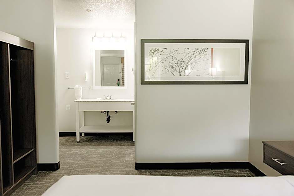 Quality Inn & Suites Lathrop