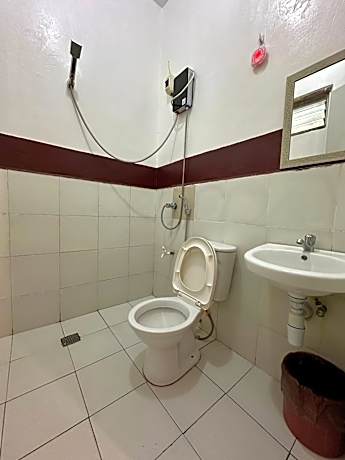 Quadruple Room with Private Bathroom