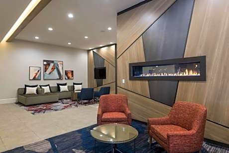 The Center Hotel Grand Rapids Airport
