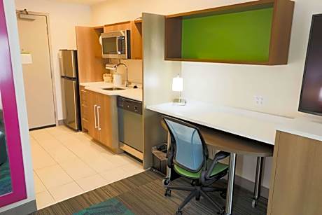 King Studio Suite - Hearing Access/Non-Smoking