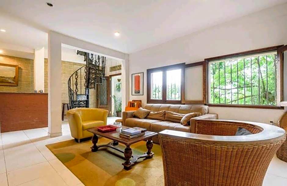 Santa Teresa Junto à Natureza