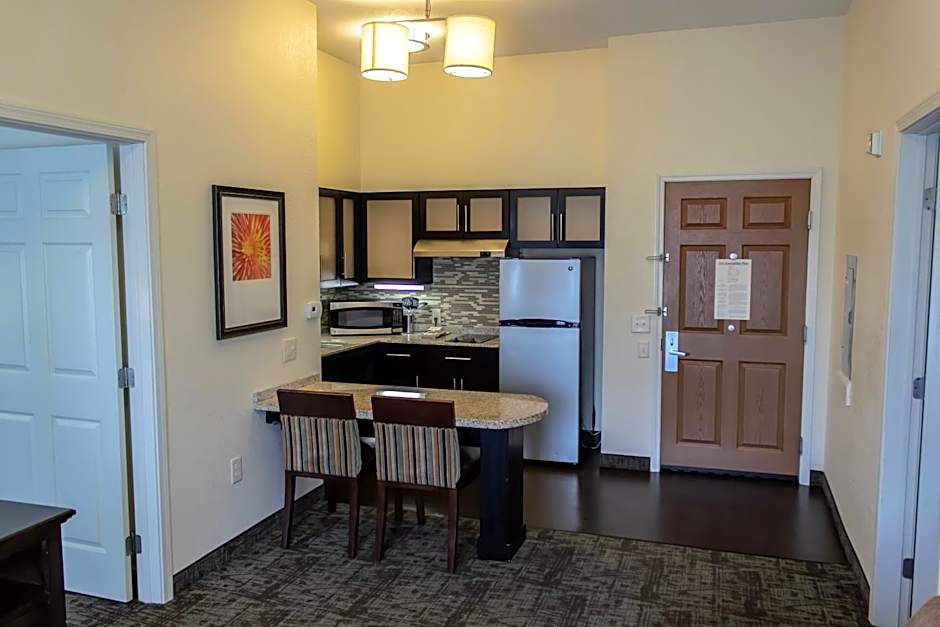 Staybridge Suites Minot By IHG