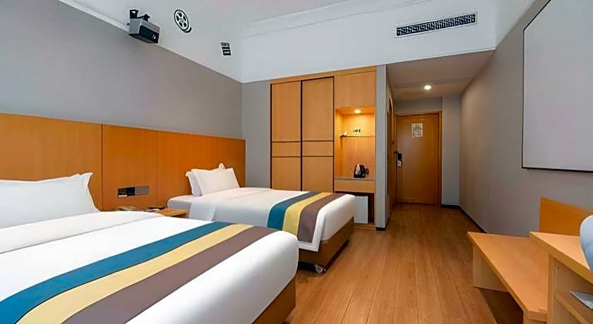Carrianna Hotel