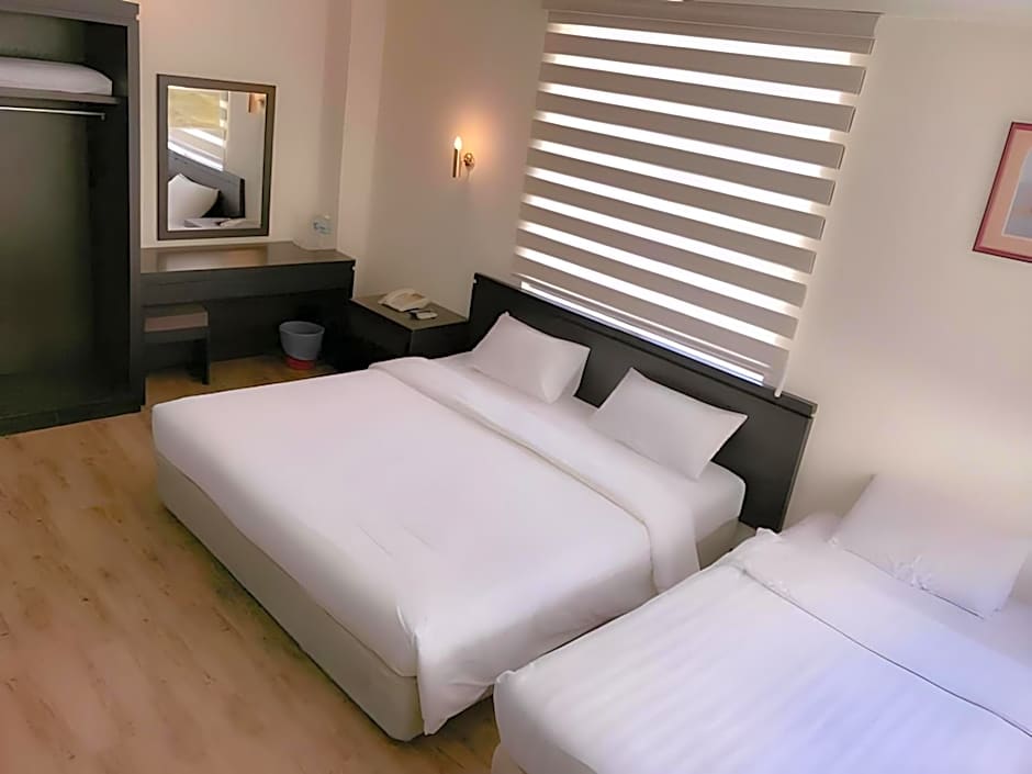 OYO 90847 Hotel Asia City