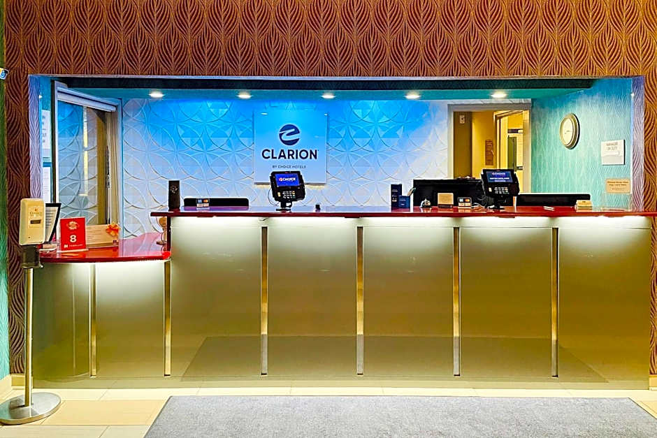 Clarion Inn & Suites Evansville Eastland Area