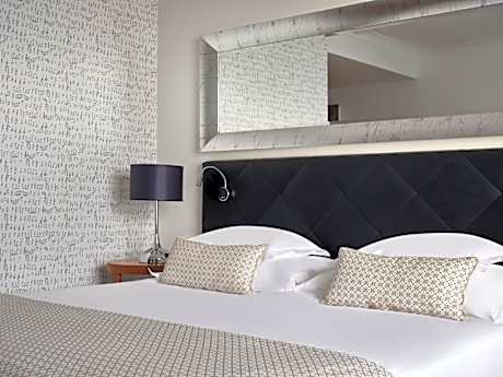 Deluxe Double or Twin Room with Sea View