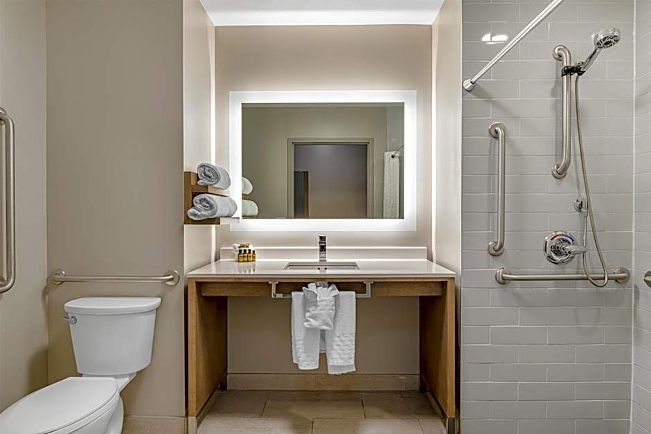 Best Western Plus Dartmouth Hotel & Suites
