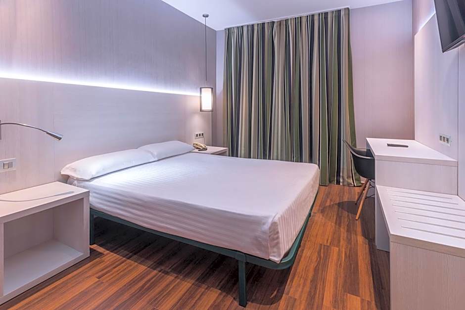 Hostal Operaramblas