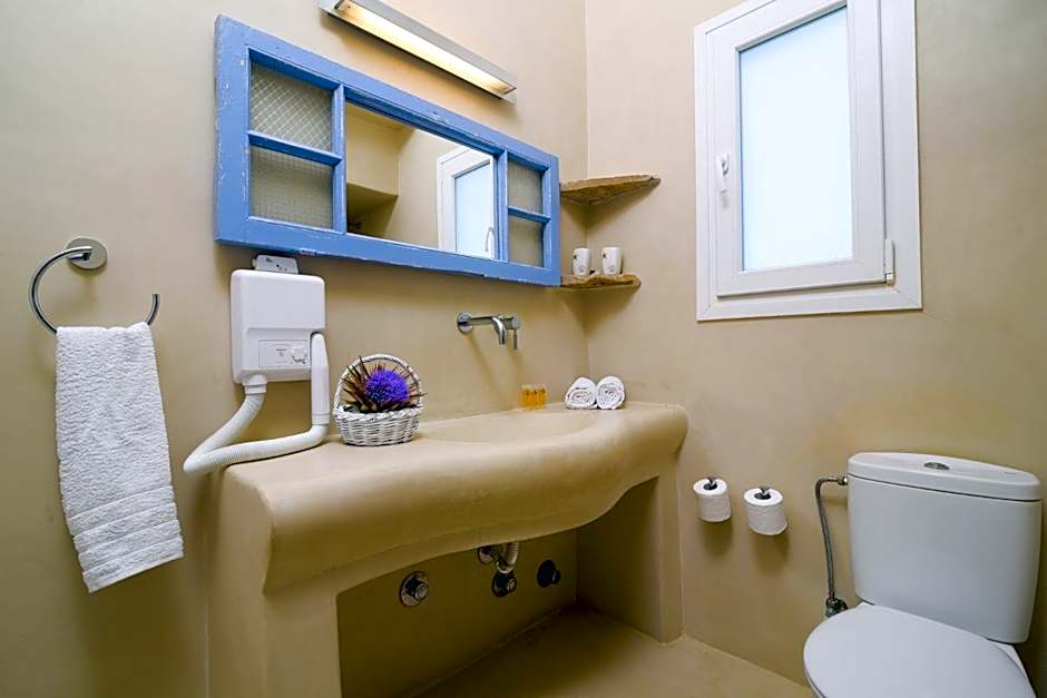 Golden Beach Studios & Suites