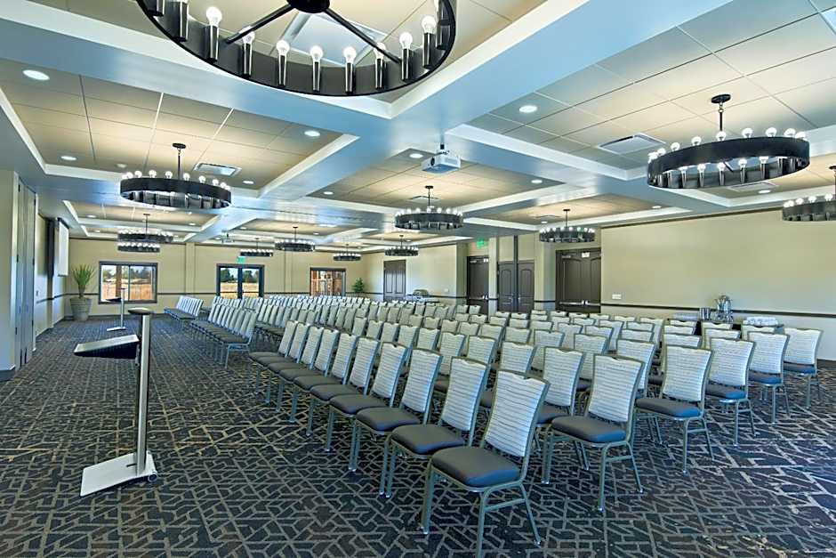 Oxford Suites Sonoma - Rohnert Park