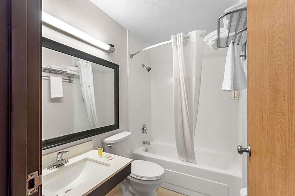 Super 8 by Wyndham Dumfries/Quantico