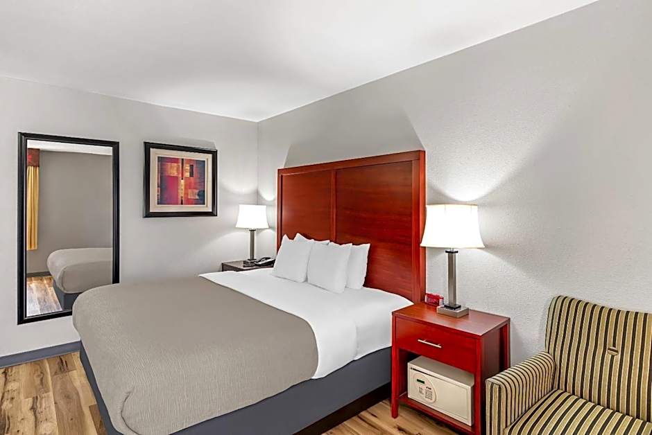 Quality Inn & Suites Richburg I-77