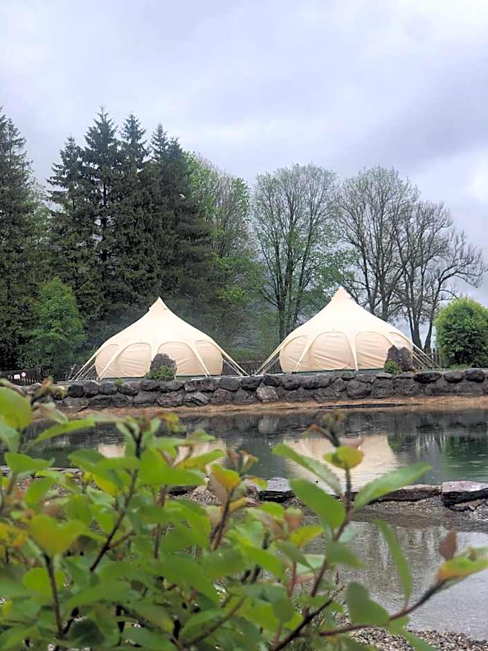 Camping & Ferienunterkünfte Steinplatte