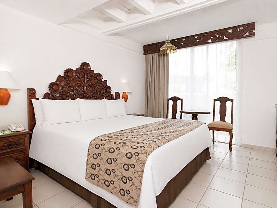 Photo 1 of 5 of Junior Suite