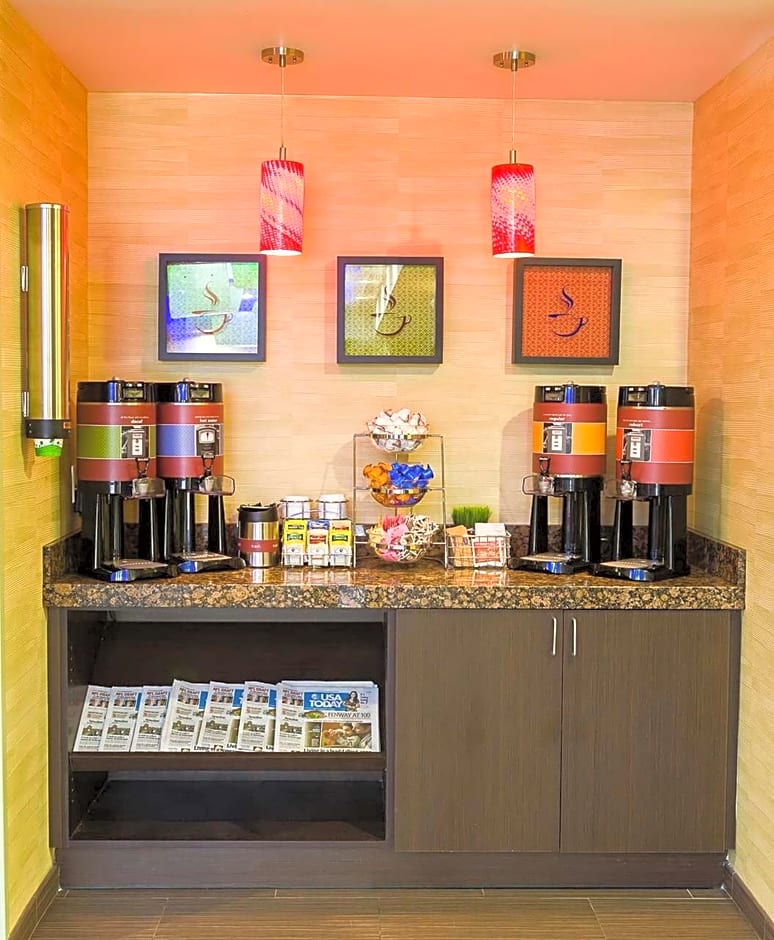Hampton Inn and Suites Tulsa Central