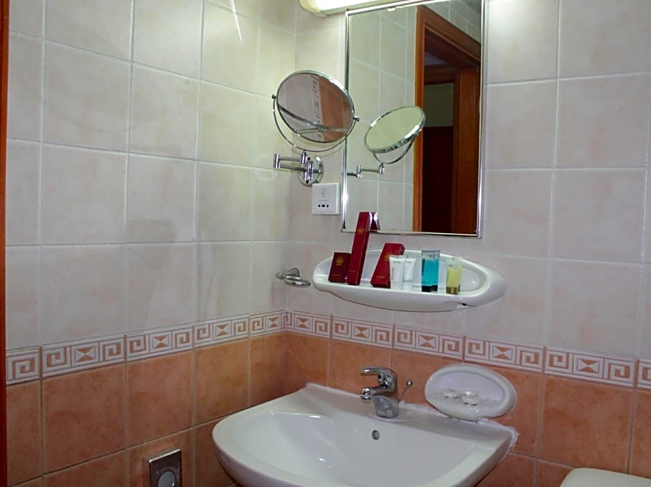 Emirates Palace Hotel Suites