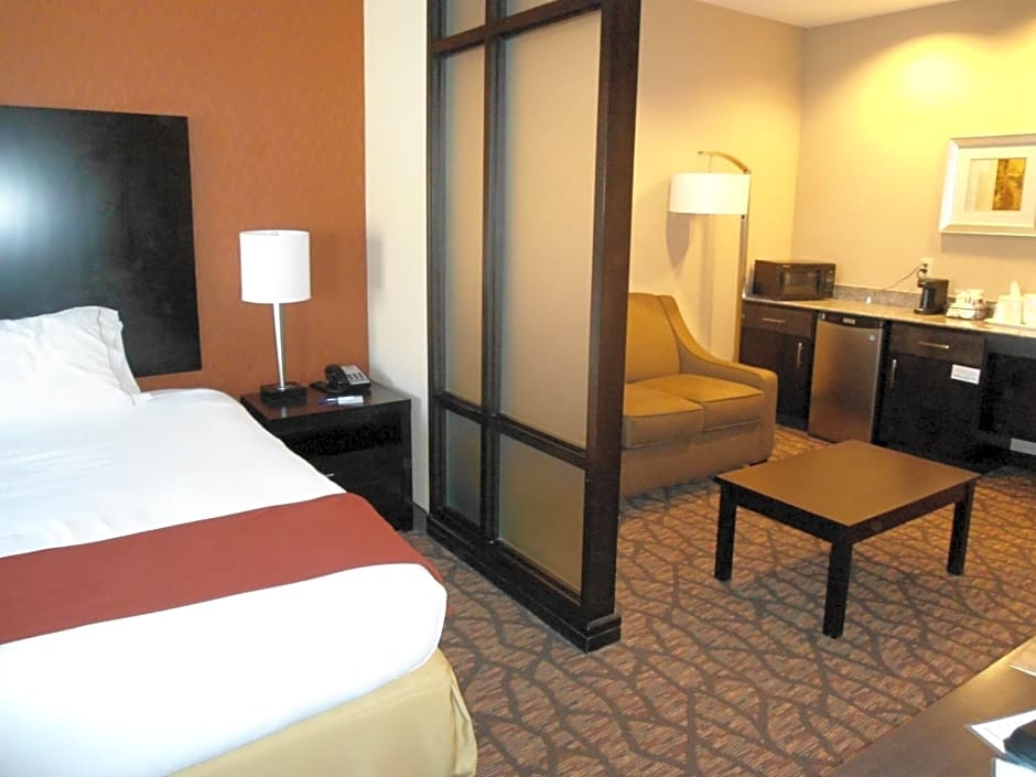 Holiday Inn Express and Suites Alpine