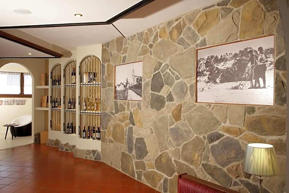 Hotel De la Ville