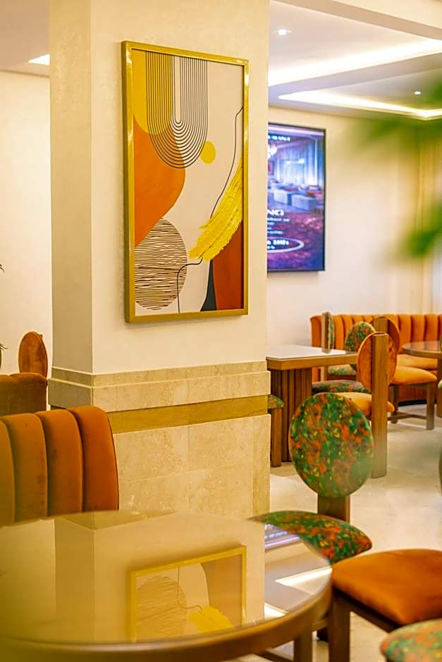 Intouriste Hôtel & Suites