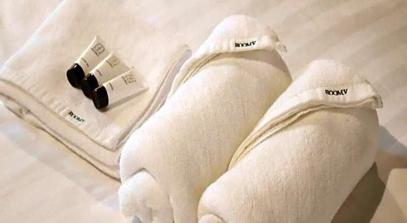 Room V @ Jalan Megat managed by SECOM