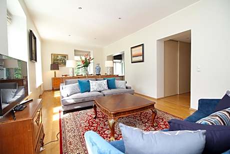 Two-Bedroom Apartment with Sauna - Raekoja Plats 8