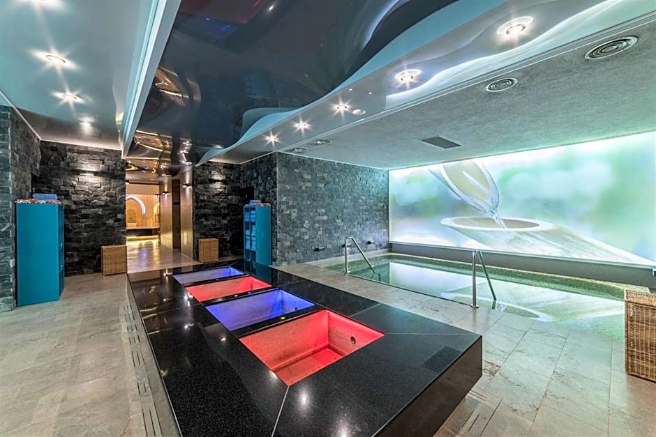 Sky Blue Hotel & Spa