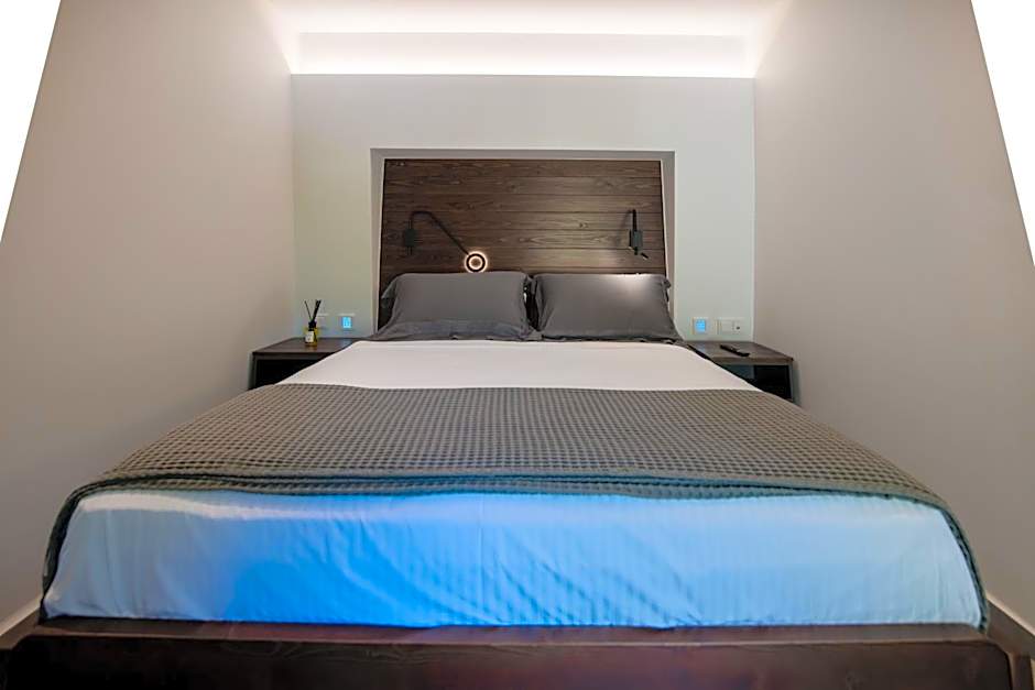 Sylvia Camping & Luxury Suites, Panel Hospitality Homes & Villas