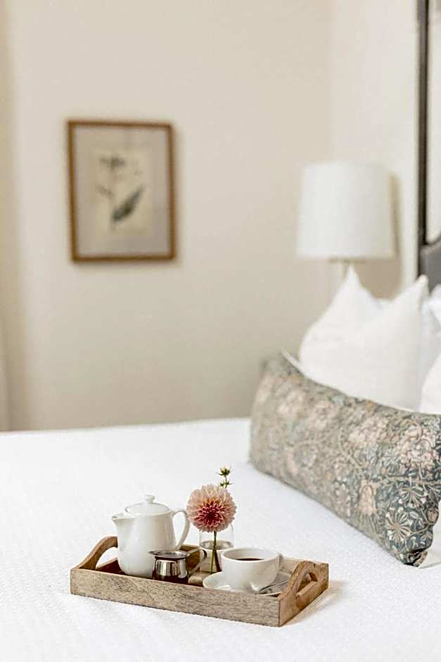 Fairville Inn
