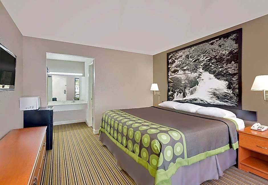 Super 8 by Wyndham Athens