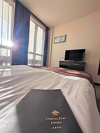Deluxe Double Room with Balcony (2 Adults)