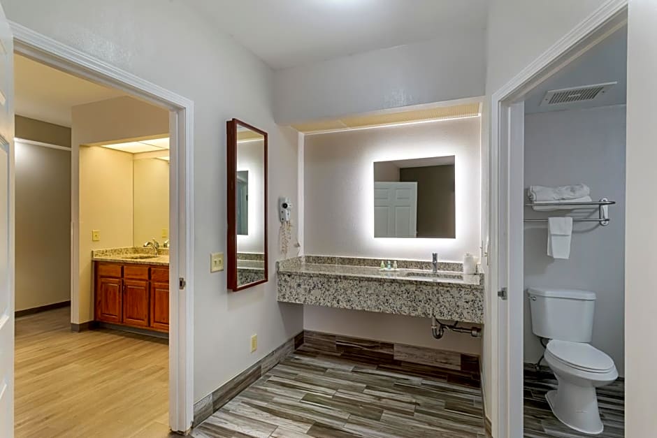 Quality Inn Newnan - Atlanta South
