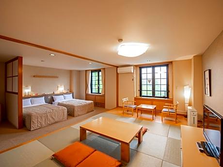 Japanese-Style Quadruple Room